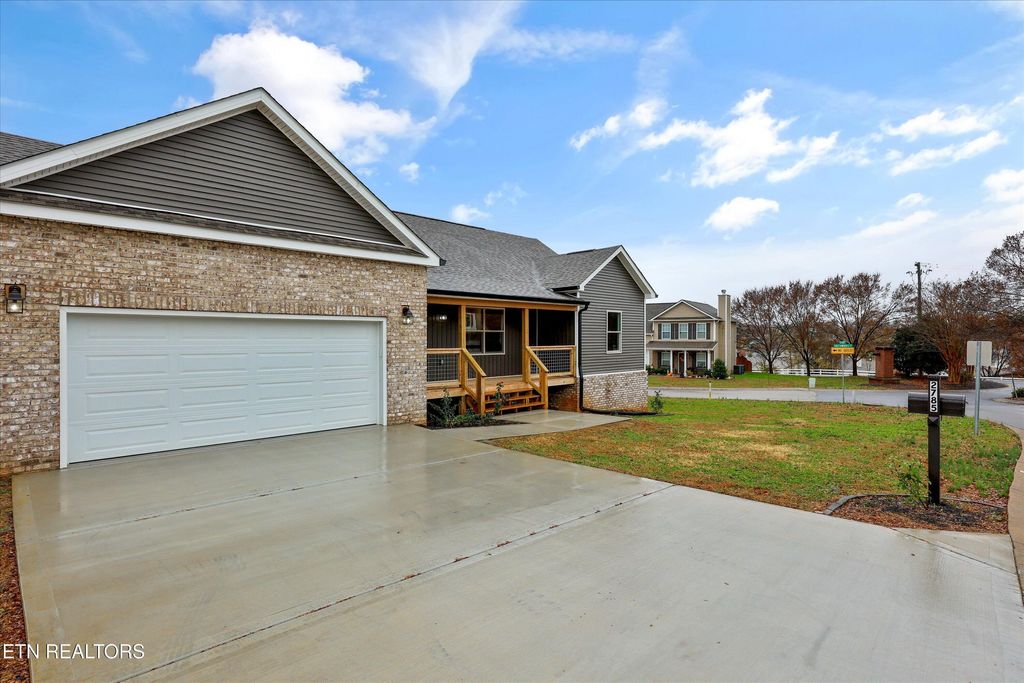 Photo of 2785 Vista Meadows Lane, Sevierville, TN 37876 (MLS # 1322814)