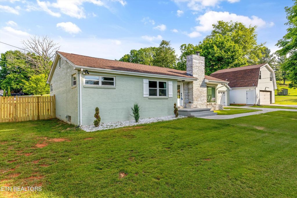 Photo of 1923 Main St, White Pine, TN 37890 (MLS # 1266221)