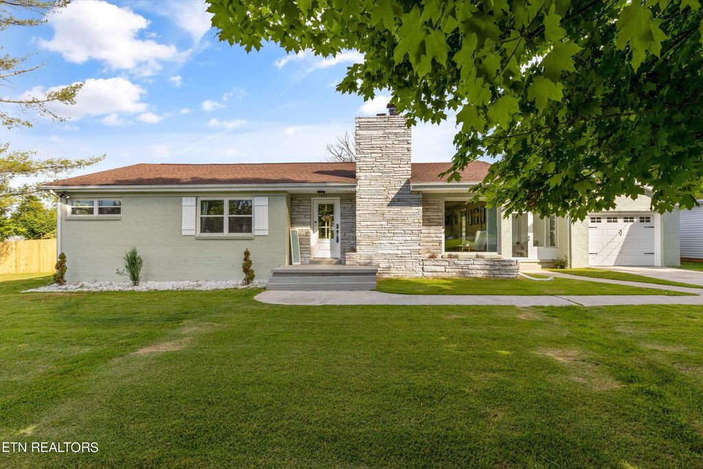 Photo of 1923 Main St, White Pine, TN 37890 (MLS # 1266221)