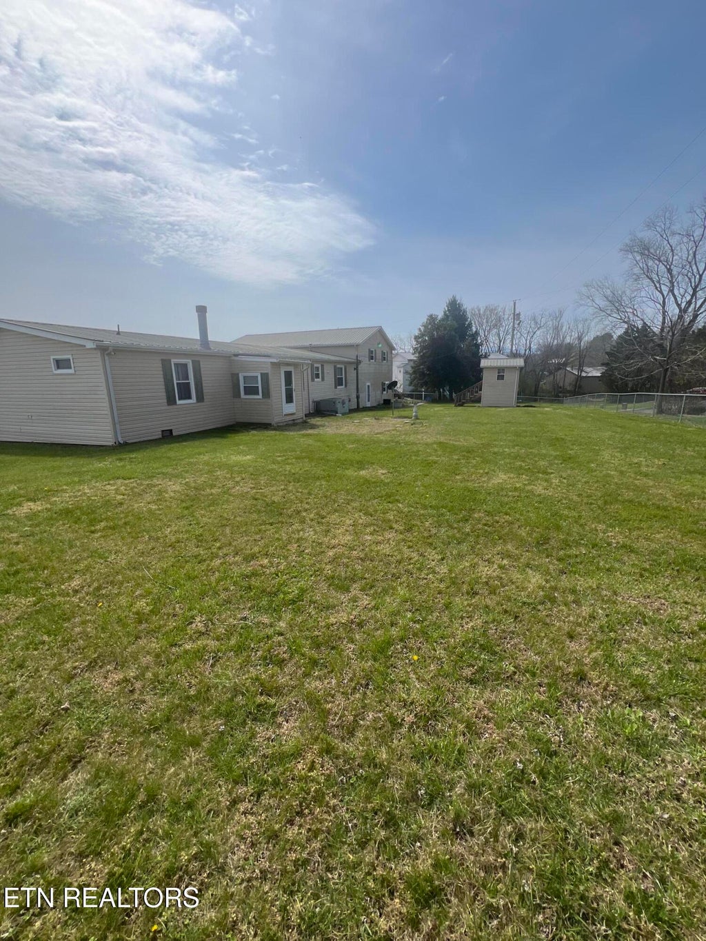 Photo of 205 Ellison Rd, LaFollette, TN 37766 (MLS # 1332275)