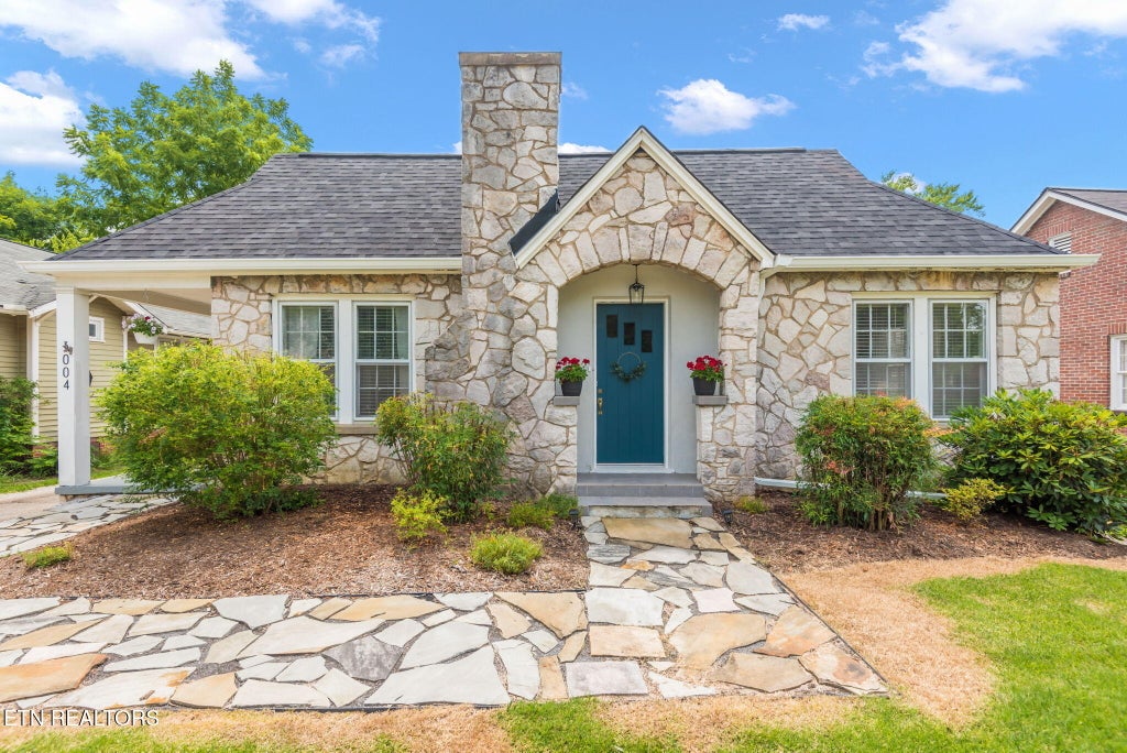 Photo of 3004 Sanders Drive, Knoxville, TN 37918 (MLS # 1282315)