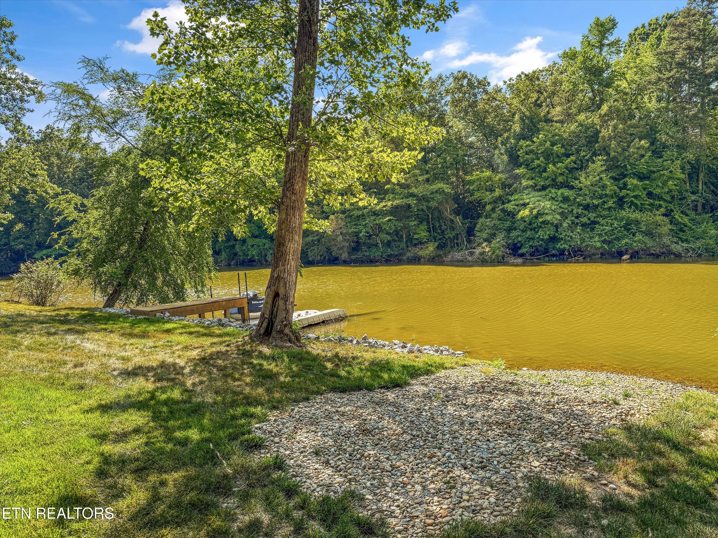 2533 Woodland Reserve Lane