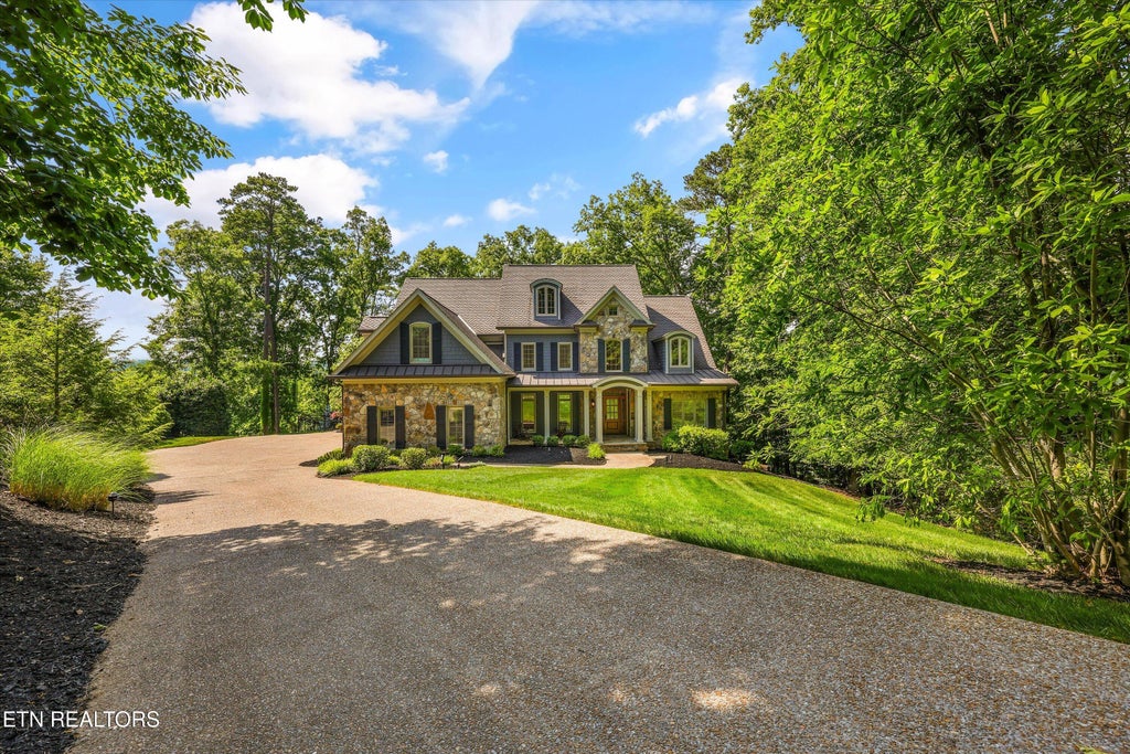 Photo of 2533 Woodland Reserve Lane, Knoxville, TN 37919 (MLS # 1342417)