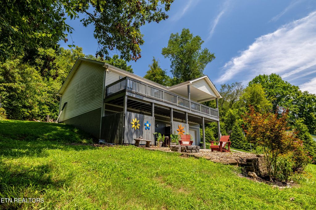 Photo of 2520 Glendale Community Rd, Greenback, TN 37742 (MLS # 1272400)
