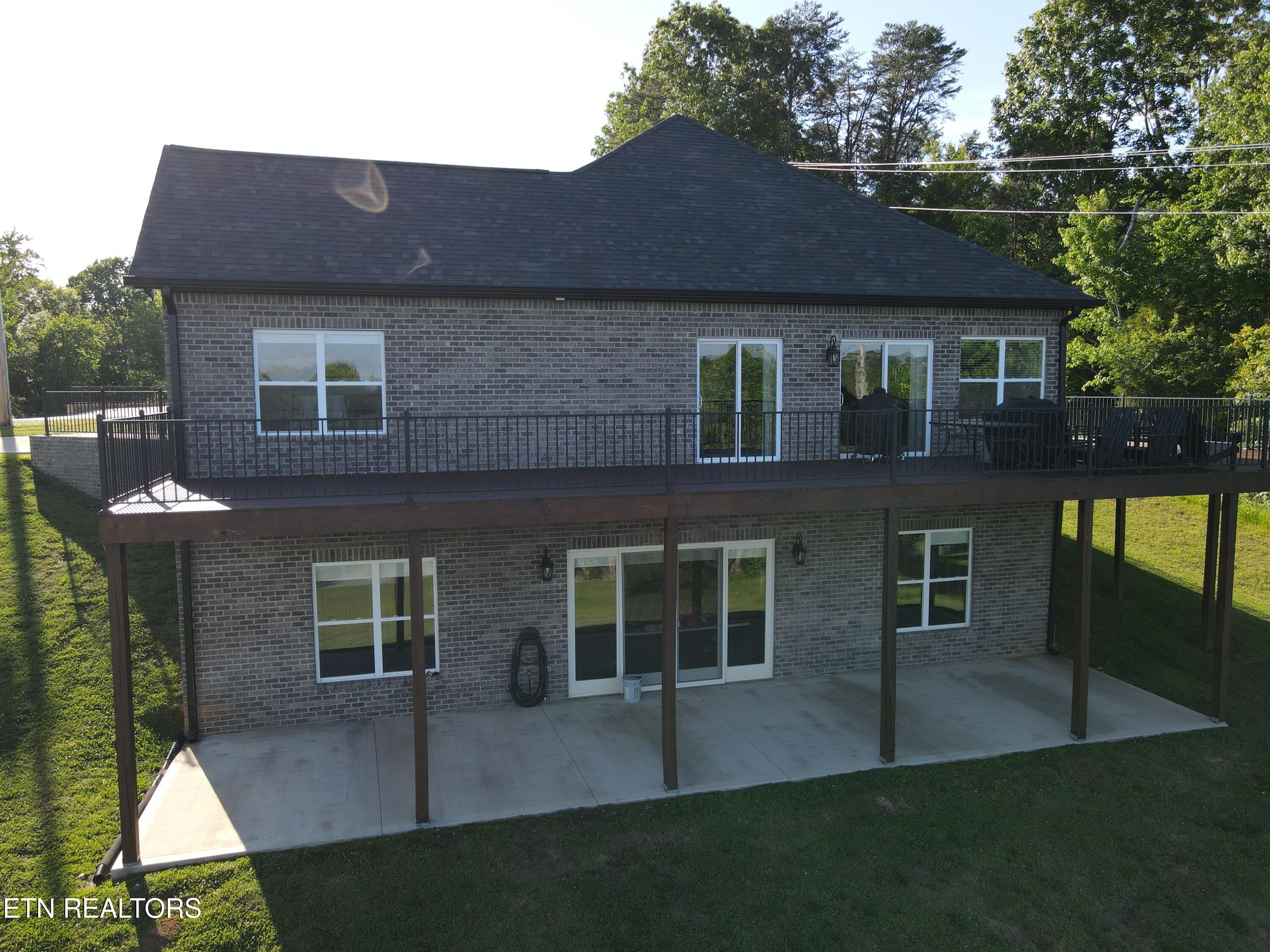 454 Lake Vista Drive