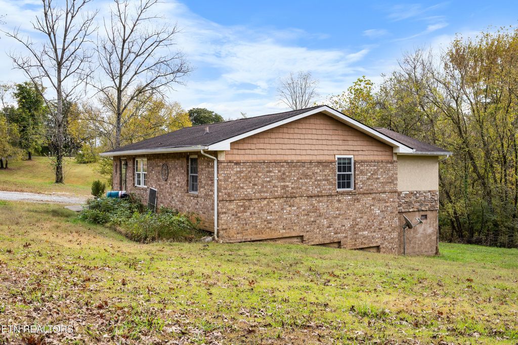 Photo of 425 Davis Rd, Strawberry Plains, TN 37871 (MLS # 1320342)