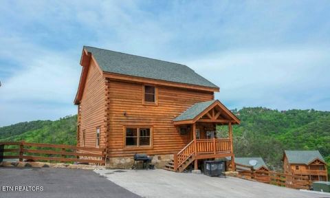 1227 Bird Nest Way Sevierville TN 37862