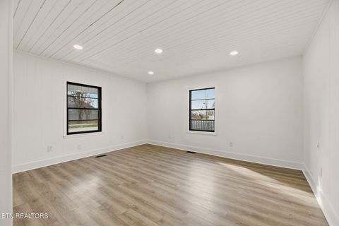 Tiny photo for 507 E Inskip Drive, Knoxville, TN 37912 (MLS # 1323039)