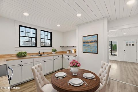 Tiny photo for 507 E Inskip Drive, Knoxville, TN 37912 (MLS # 1323039)