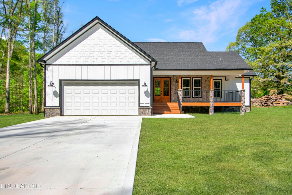 Photo of 1050 Rachel Drive, White Pine, TN 37890 (MLS # 1327849)