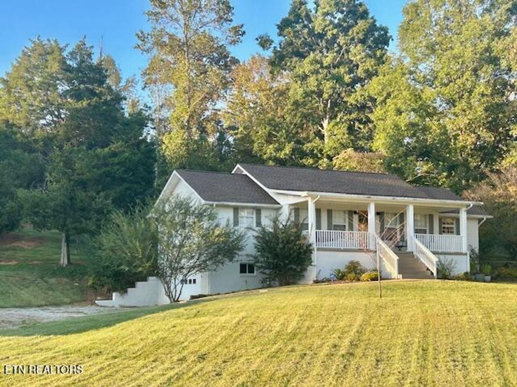 Photo of 4790 Roane State Hwy, Rockwood, TN 37854 (MLS # 1318132)