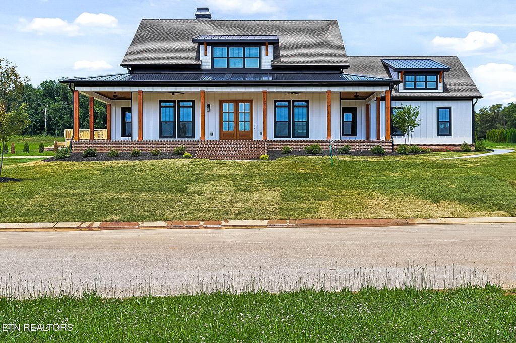 Photo of 1005 Sophie Drive, Greenback, TN 37742 (MLS # 1345443)