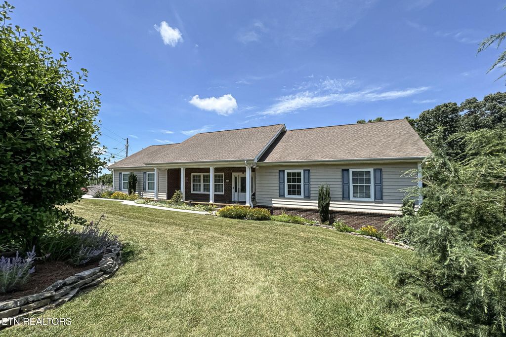 Photo of 618 Laurie Leigh Lane, Dandridge, TN 37725 (MLS # 1328878)
