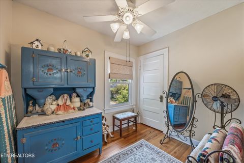 Tiny photo for 1129 Fairfax Ave, Knoxville, TN 37917 (MLS # 1341666)