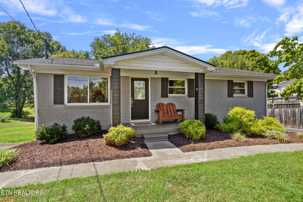 Photo of 2836 Black Oak Rd, Jefferson City, TN 37760 (MLS # 1354299)