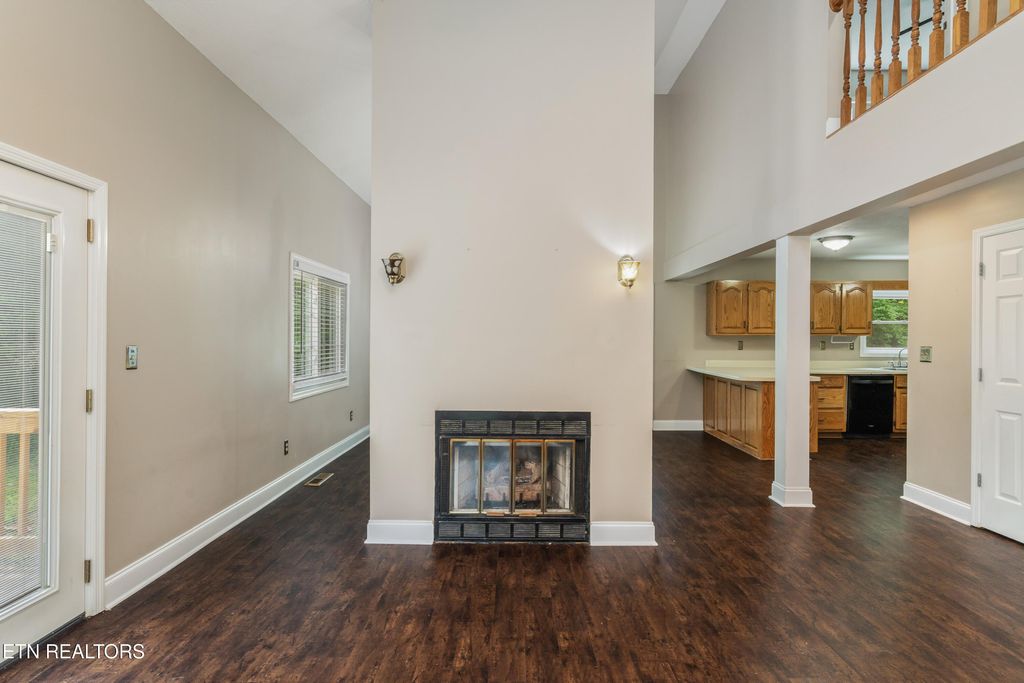 Photo of 3781 Sugar Grove Valley Rd, Harriman, TN 37748 (MLS # 1305478)