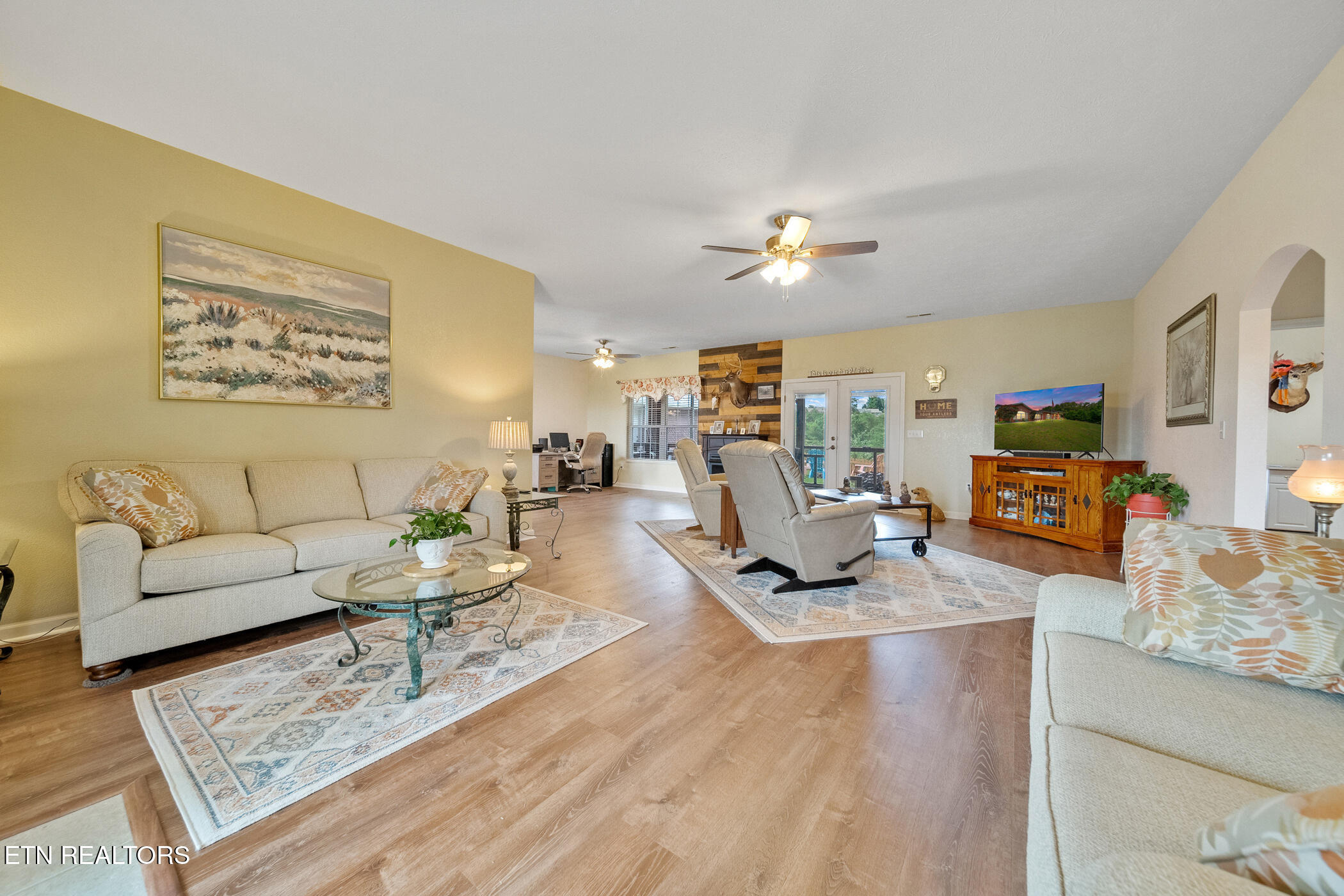 854 River Cliff Drive