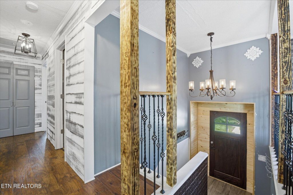 Photo of 1828 Oak Hills Drive, Kingston, TN 37763 (MLS # 1335995)