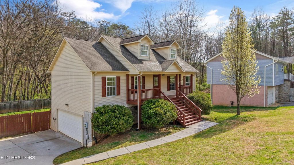 Photo of 8518 Crosswind Landing Lane, Knoxville, TN 37924 (MLS # 1333656)