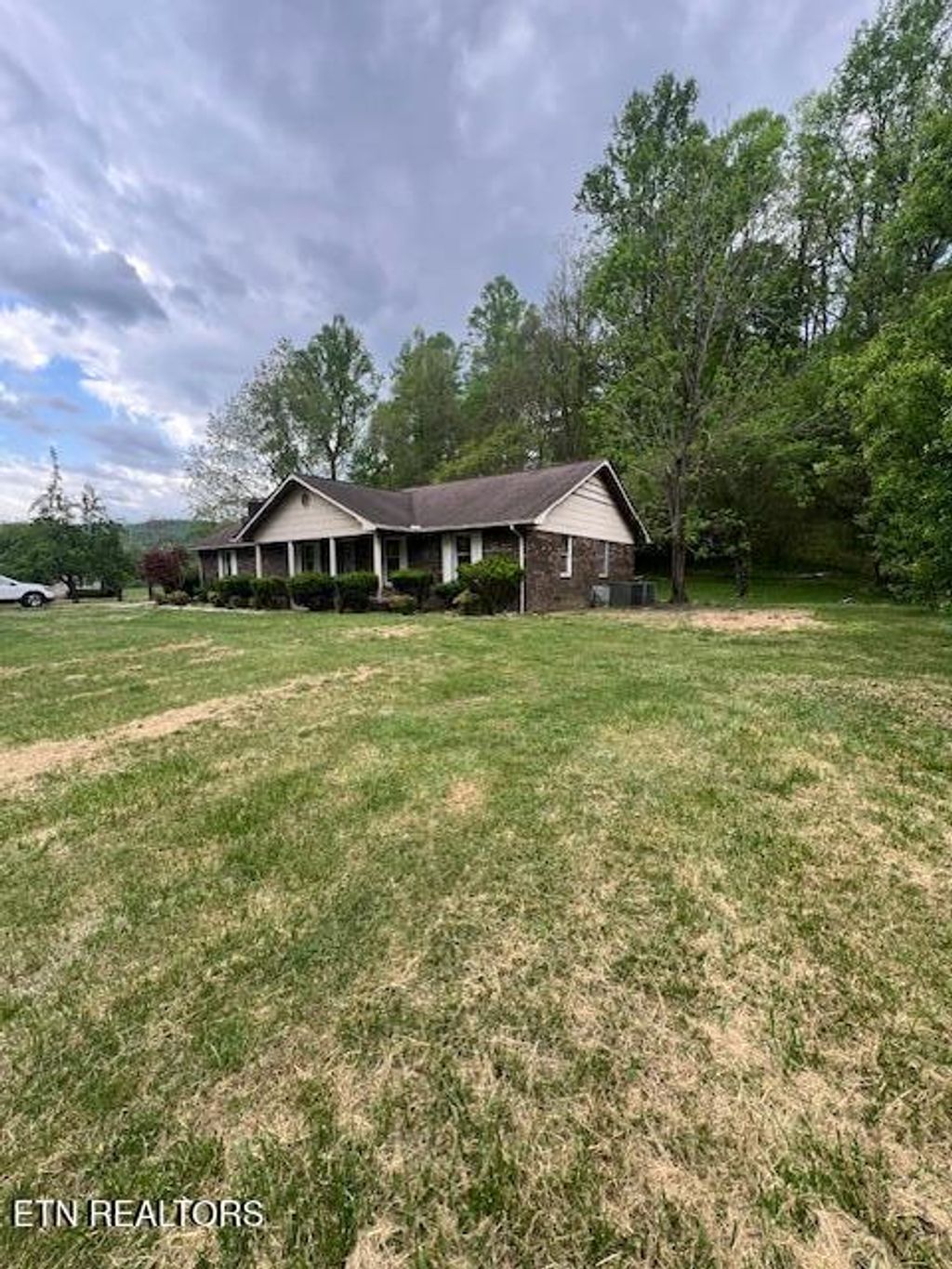 Photo of 1588 hwy 116, Caryville, TN 37714 (MLS # 1338050)