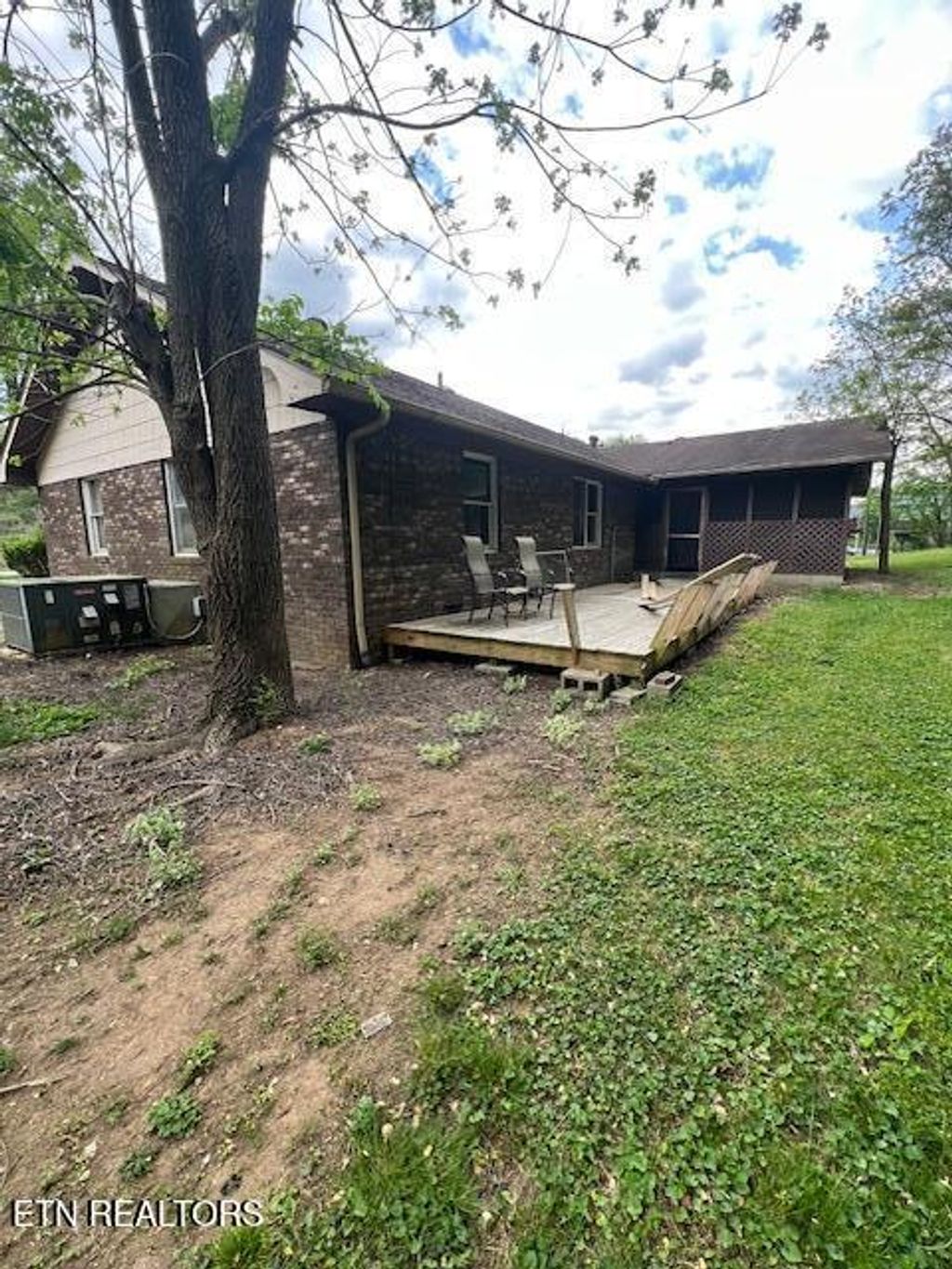 Photo of 1588 hwy 116, Caryville, TN 37714 (MLS # 1338050)