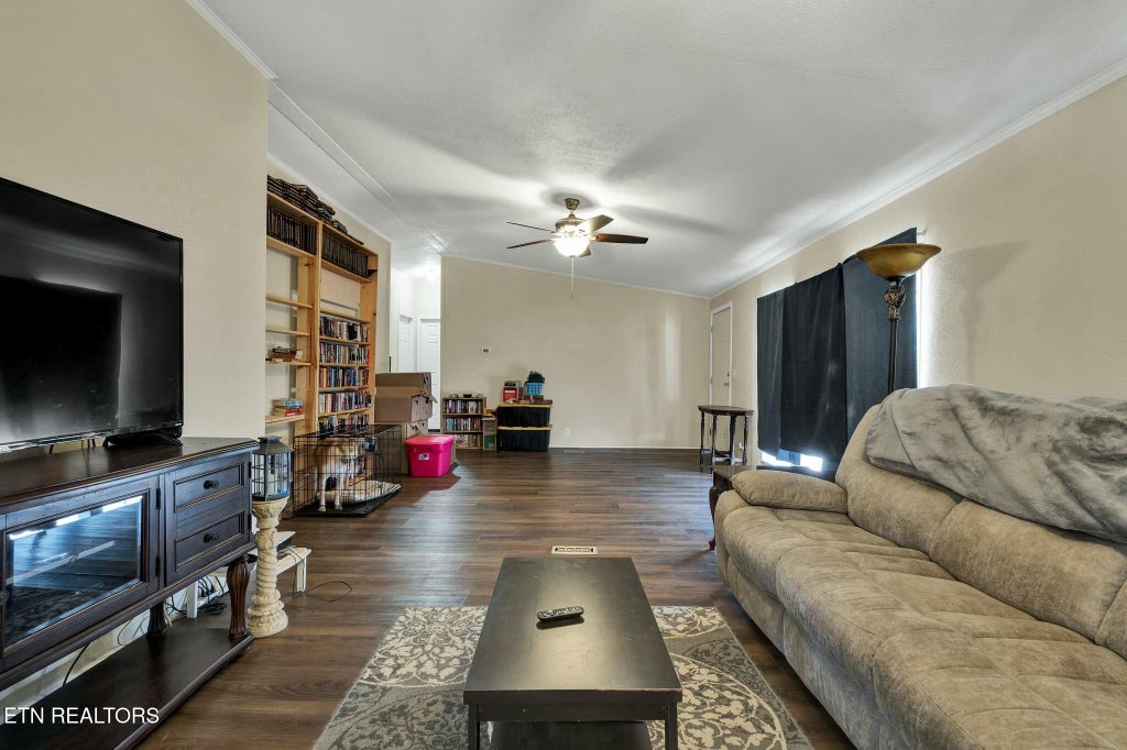 Photo of 330 Hilleary St, Spring City, TN 37381 (MLS # 1290288)