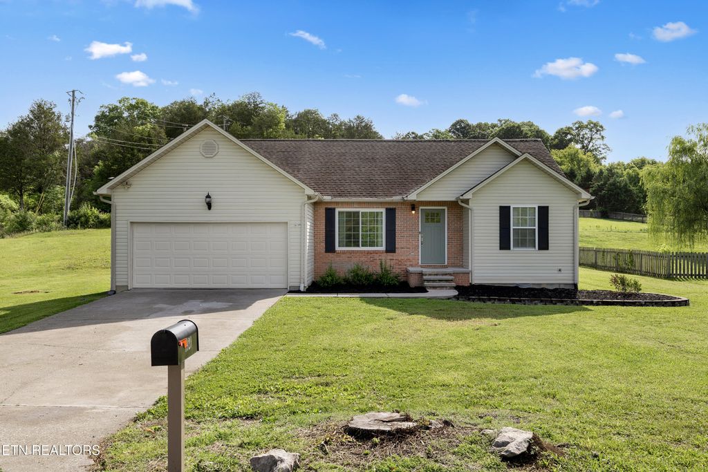 Photo of 1920 Hidden Springs Rd, Knoxville, TN 37914 (MLS # 1343660)