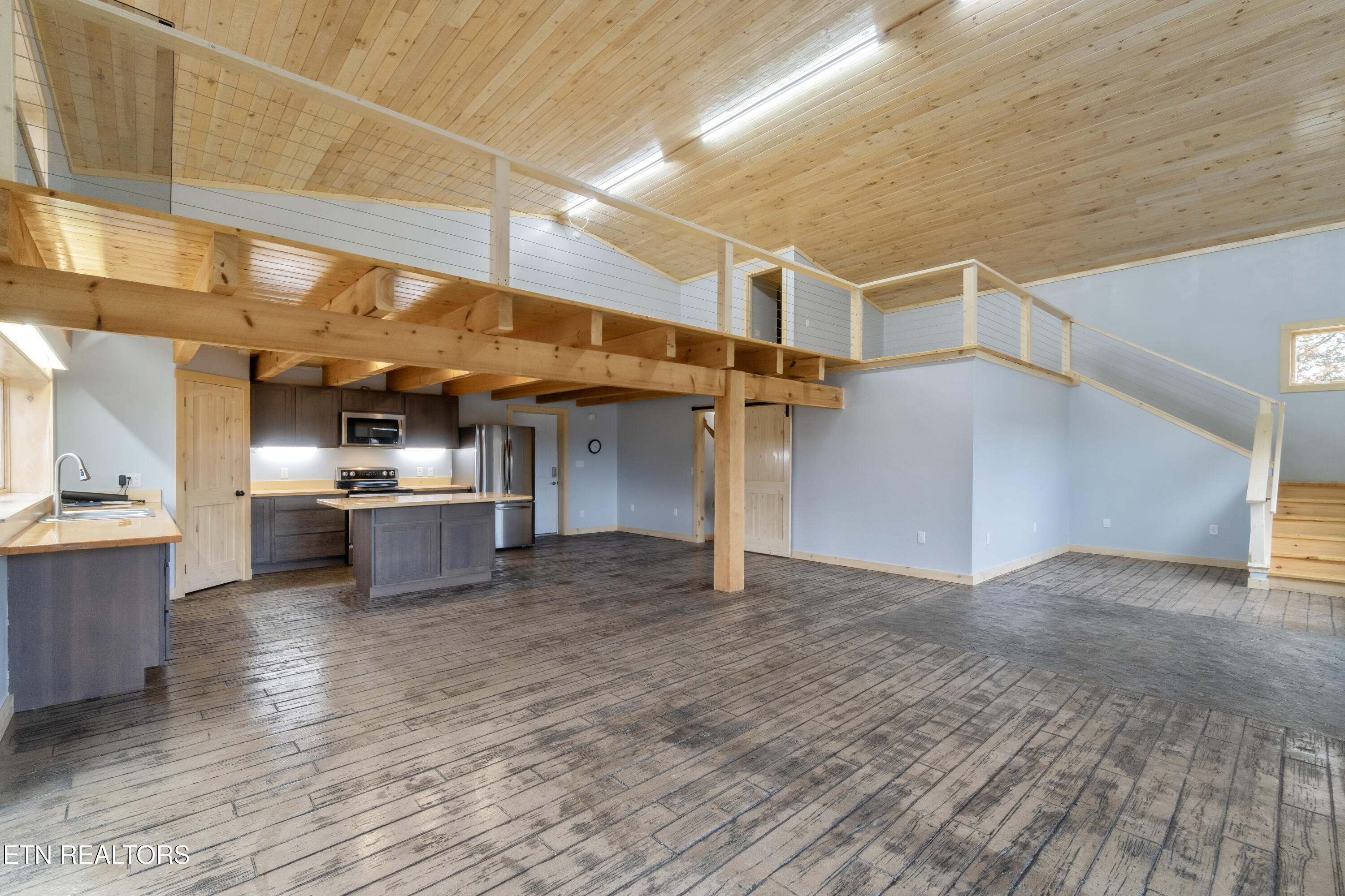 2025 Glenwood Drive