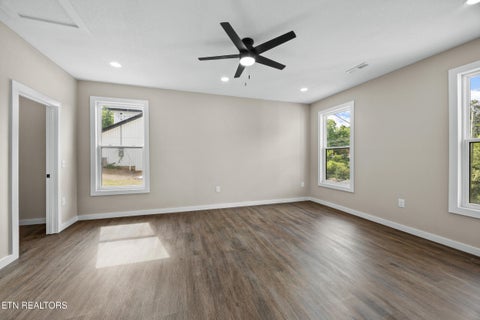 Tiny photo for 1045 N Gay St, Dandridge, TN 37725 (MLS # 1349987)