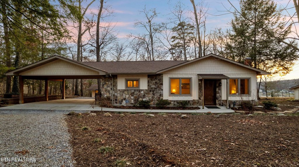 Photo of 1165 Chula Vista Drive, Friendsville, TN 37737 (MLS # 1251855)