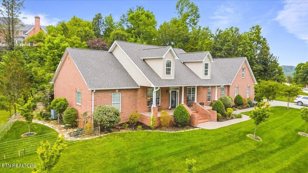 Photo of 48 Riverside Drive, Oak Ridge, TN 37830 (MLS # 1340015)