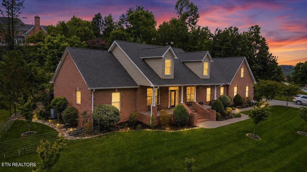 Photo of 48 Riverside Drive, Oak Ridge, TN 37830 (MLS # 1340015)