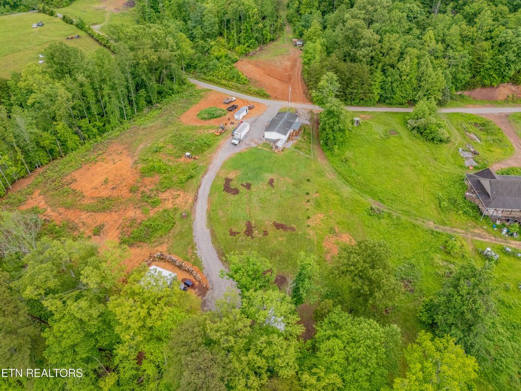 Photo of 384 Lancer Rd, Harriman, TN 37748 (MLS # 1300703)