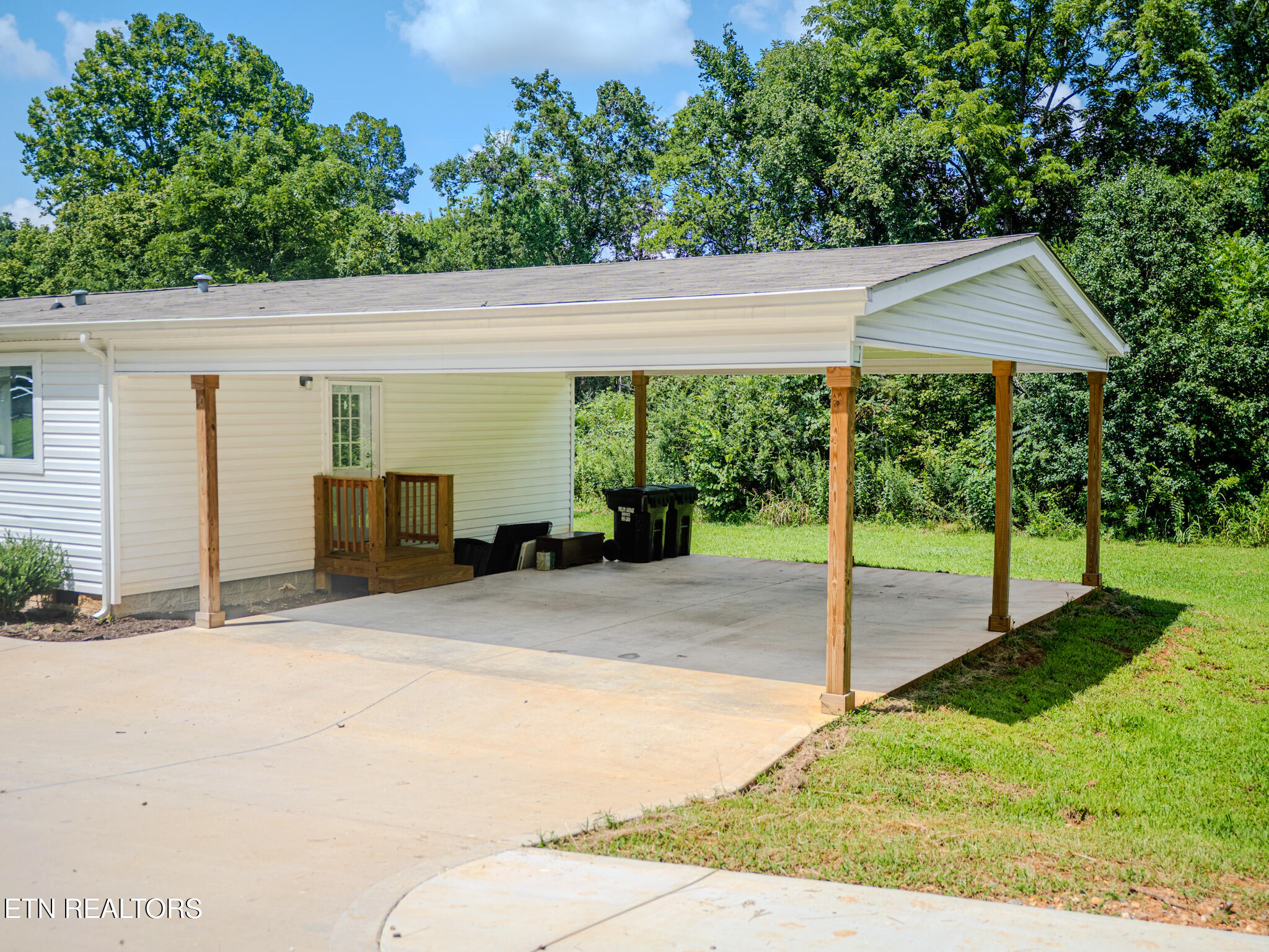 129 W Vinegar Valley Rd