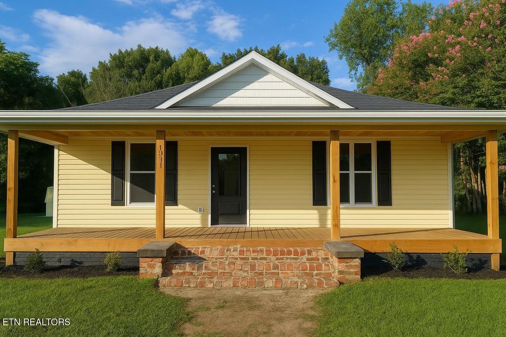 Photo of 151 S Jackson St, Athens, TN 37303 (MLS # 1303841)