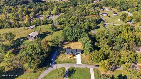 Tiny photo for 610 Lawrence St, Etowah, TN 37331 (MLS # 1359642)