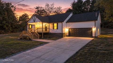 Photo of 610 Lawrence St, Etowah, TN 37331 (MLS # 1359642)