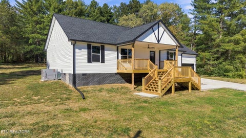 Tiny photo for 610 Lawrence St, Etowah, TN 37331 (MLS # 1359642)