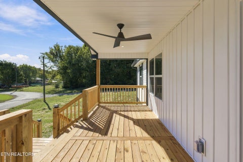 Tiny photo for 610 Lawrence St, Etowah, TN 37331 (MLS # 1359642)