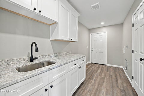 Tiny photo for 610 Lawrence St, Etowah, TN 37331 (MLS # 1359642)
