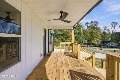 Tiny photo for 610 Lawrence St, Etowah, TN 37331 (MLS # 1359642)