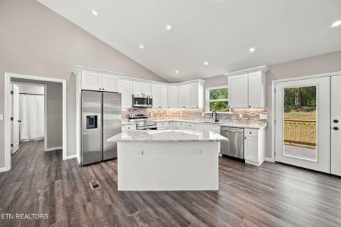 Tiny photo for 610 Lawrence St, Etowah, TN 37331 (MLS # 1359642)
