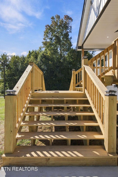 Tiny photo for 610 Lawrence St, Etowah, TN 37331 (MLS # 1359642)