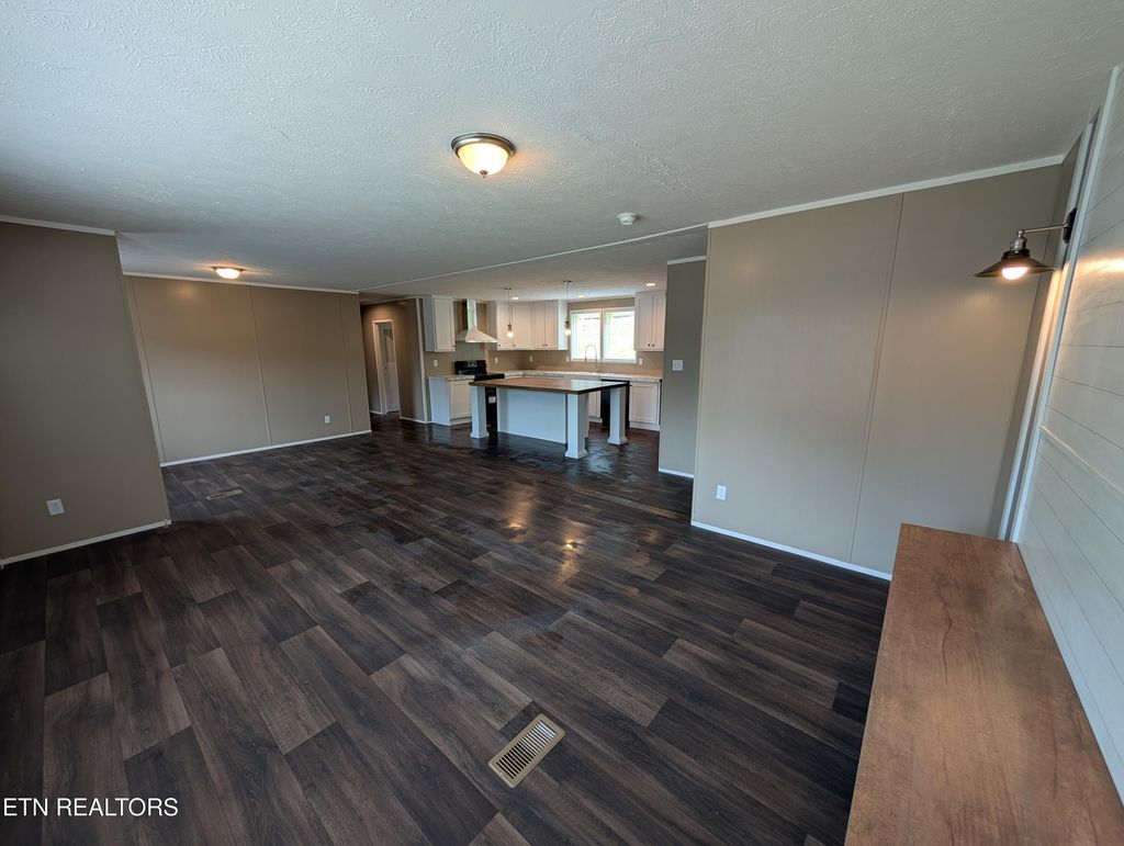 Photo of 127 Irvin Circle, Kingston, TN 37763 (MLS # 1304600)