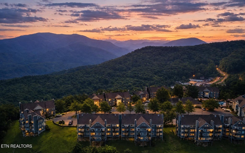 Photo of 1260 Ski View Drive #APT 2104, Gatlinburg, TN 37738 (MLS # 1354446)