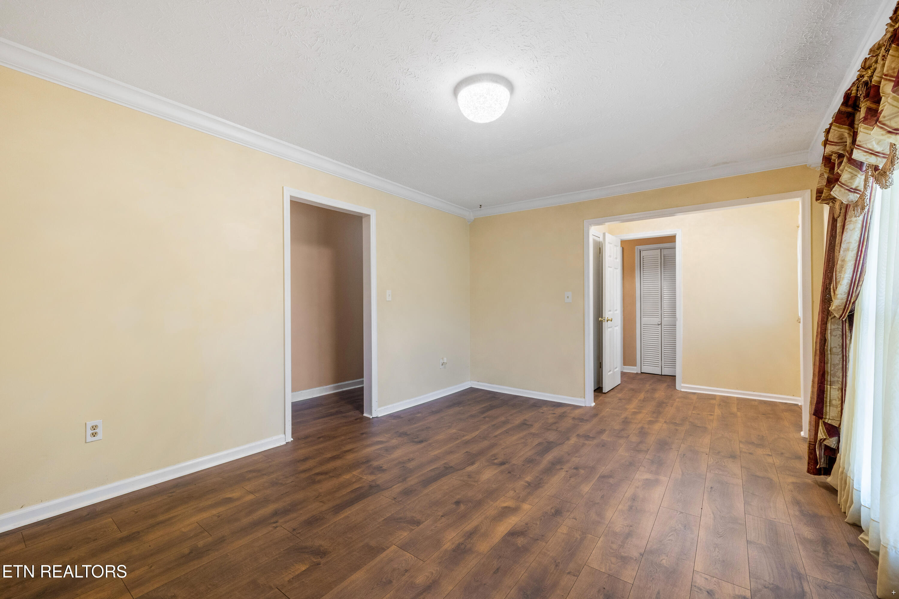 154 Scarlett Drive