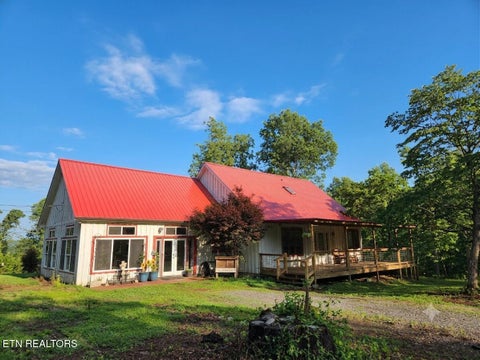 Photo of 141 Central Ave, Robbins, TN 37852 (MLS # 1345793)