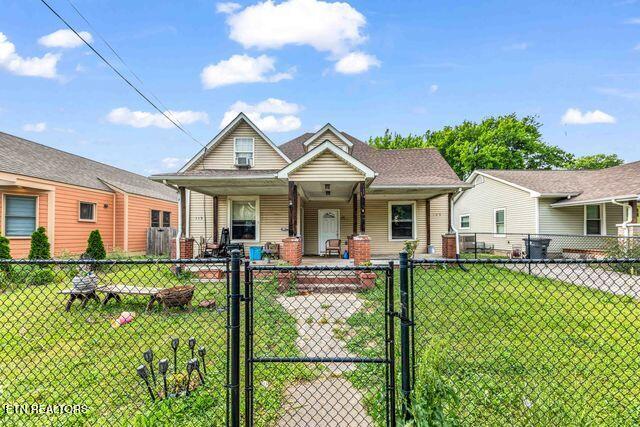 123 E Springdale Ave