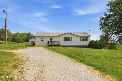 133 Crescent Lane Jacksboro TN 37757