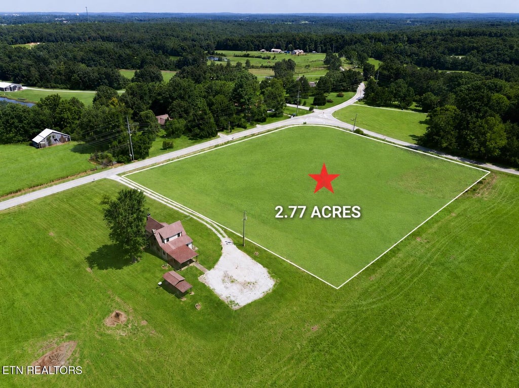 Photo of 2 Pigeon Ridge Rd, Crossville, TN 38555 (MLS # 1352134)